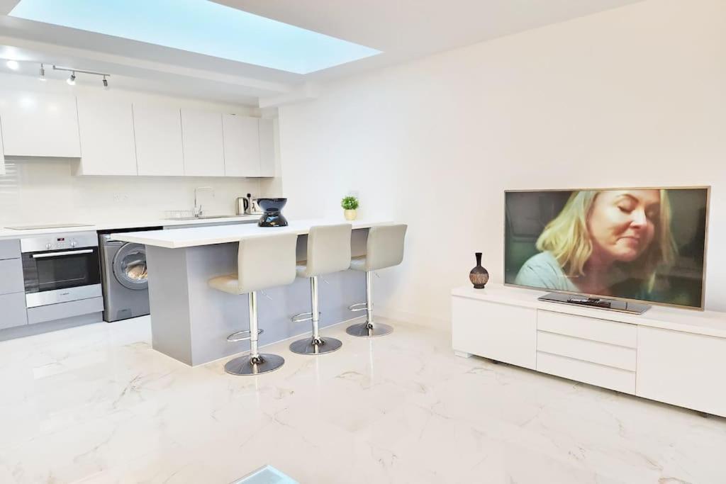 Paradigm House, Stunning 2-Bedroom Apartment 1, Free Parking, אוקספורד מראה חיצוני תמונה