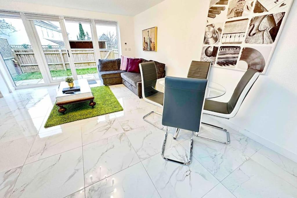 Paradigm House, Stunning 2-Bedroom Apartment 1, Free Parking, אוקספורד מראה חיצוני תמונה