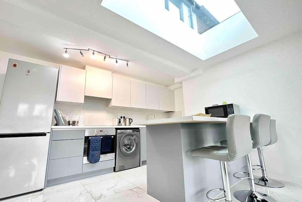 Paradigm House, Stunning 2-Bedroom Apartment 1, Free Parking, אוקספורד מראה חיצוני תמונה